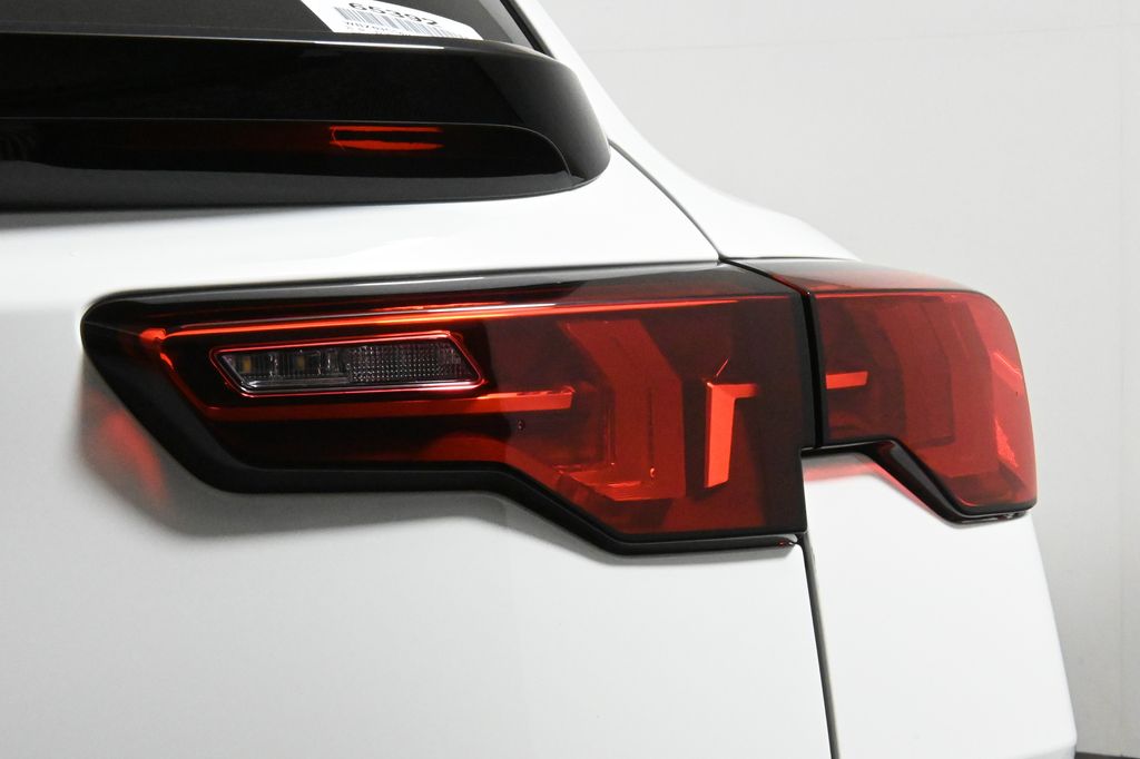 2025 BMW X2 xDrive28i 13