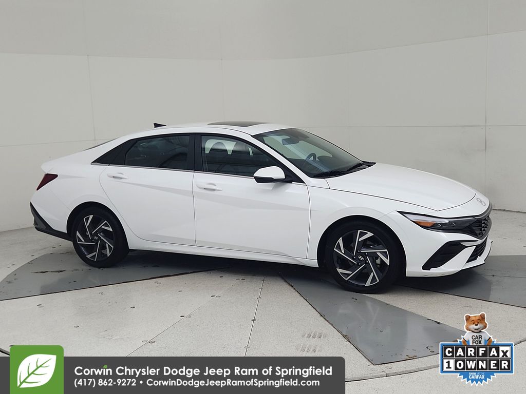 Serenity White 2025 Hyundai Elantra Sedan Front-Wheel Drive Continuously Variable Transmission