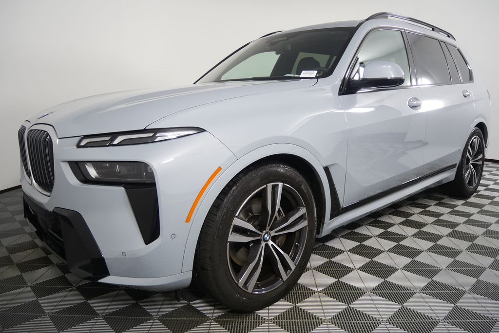 Thumbnail: 2023 BMW X7 - 7
