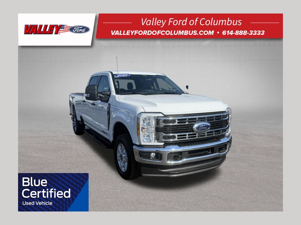 Oxford White 2025 Ford F-350 Super Duty Pickup Truck Four-Wheel Drive Automatic