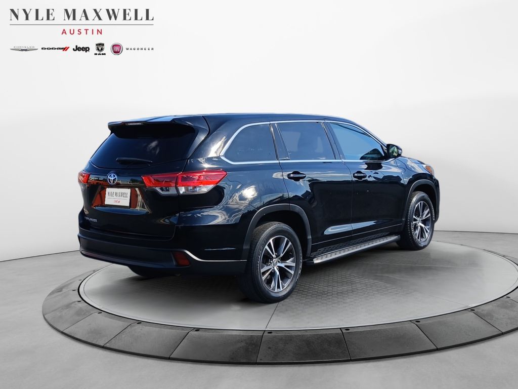 Used Car 2018 Toyota Highlander  Le For Sale Under $20,000 In Austin, Texas