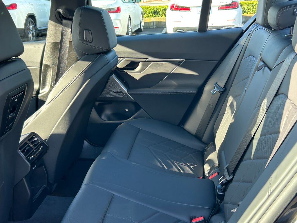 Thumbnail: 2025 BMW 5 Series - 30