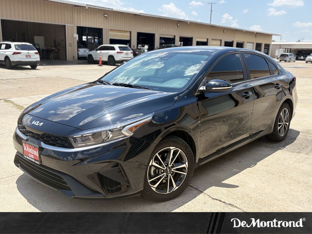 Aurora Black Pearl 2023 Kia Forte Sedan Front-Wheel Drive Continuously Variable Transmission