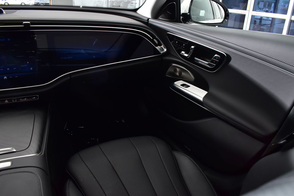 Thumbnail: 2025 Mercedes-Benz E-Class - 27