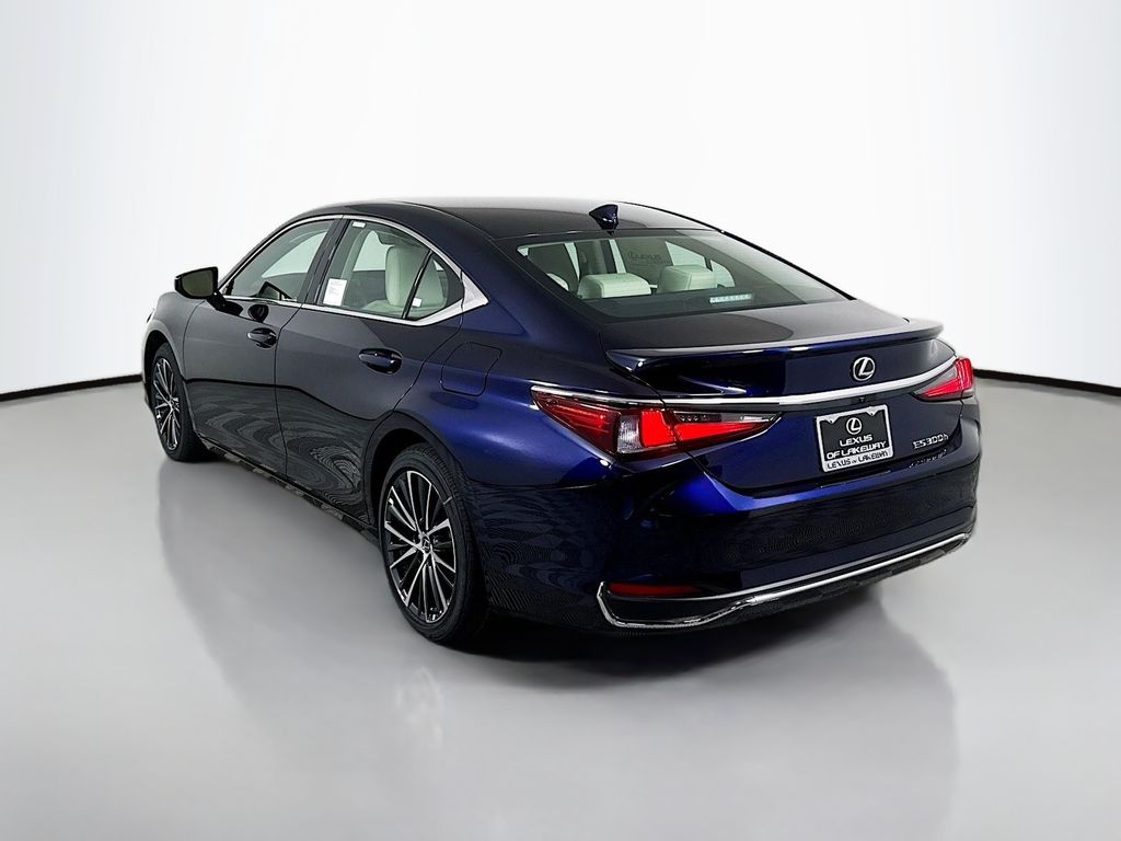2025 Lexus ES Hybrid 300h 7