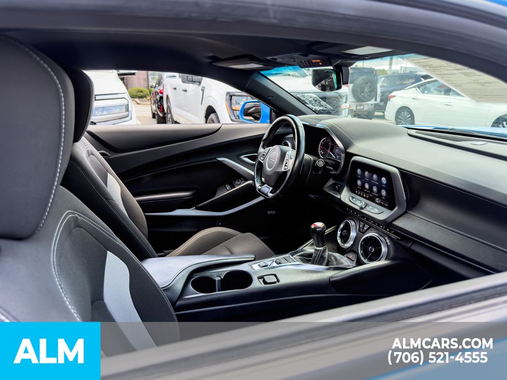 Used 2022 Blue Chevrolet LT1 image 28