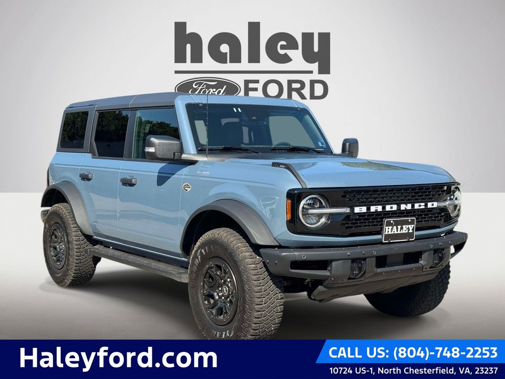 Blue (Azure Gray Metallic Tri-Coat) 2024 Ford Bronco SUV / Crossover Four-Wheel Drive Automatic