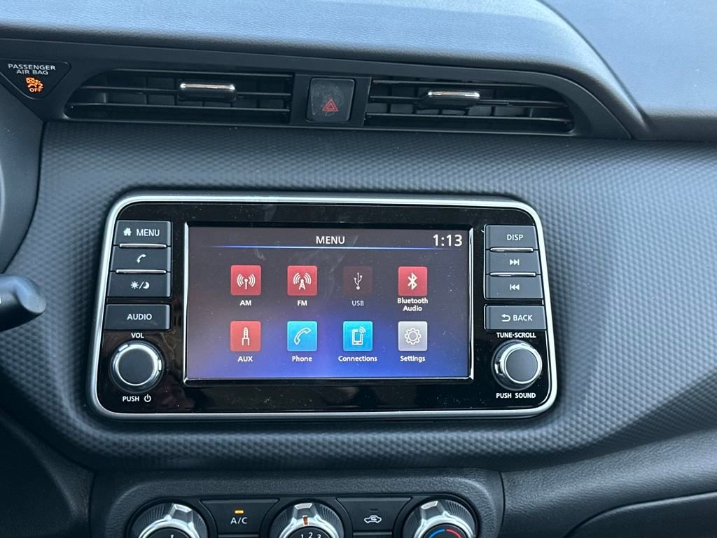 2025 Nissan Kicks S photo