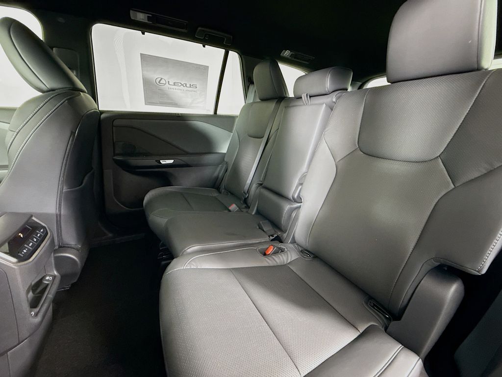 2025 Lexus TX 350 17