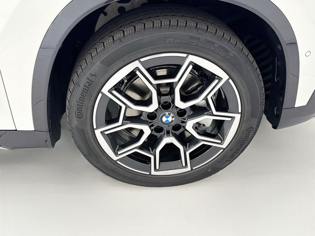 New 2027 White BMW xDrive28i image 31