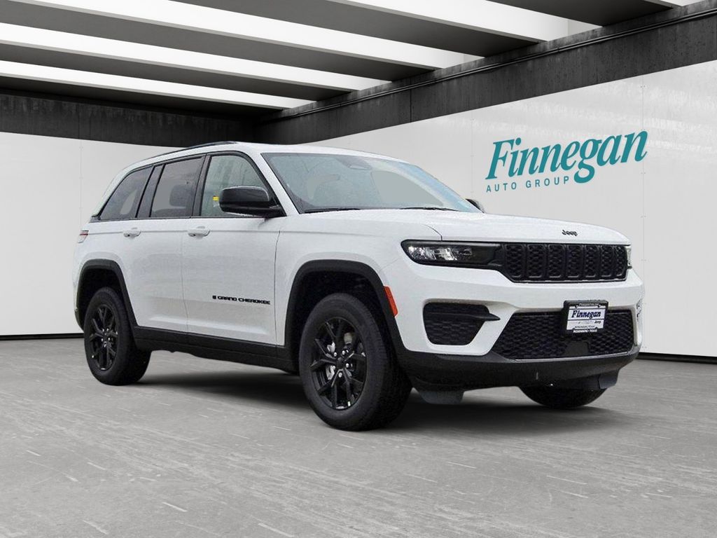Bright White Clearcoat 2025 Jeep Grand Cherokee Altitude X 4WD SUV / Crossover Four-Wheel Drive 8-Speed Automatic