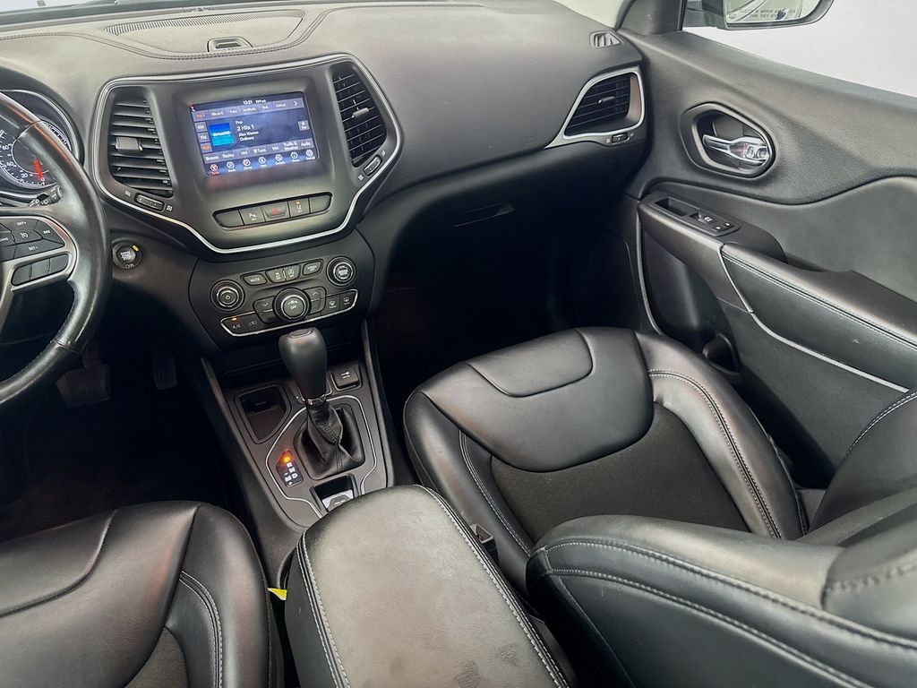 Used Car 2021 Jeep Cherokee  Latitude Plus For Sale Under $20,000 In Austin, Texas