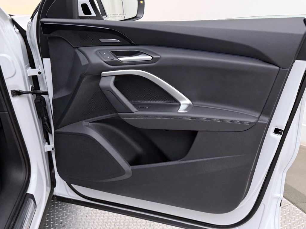 Thumbnail: 2025 Audi Q5 - 19