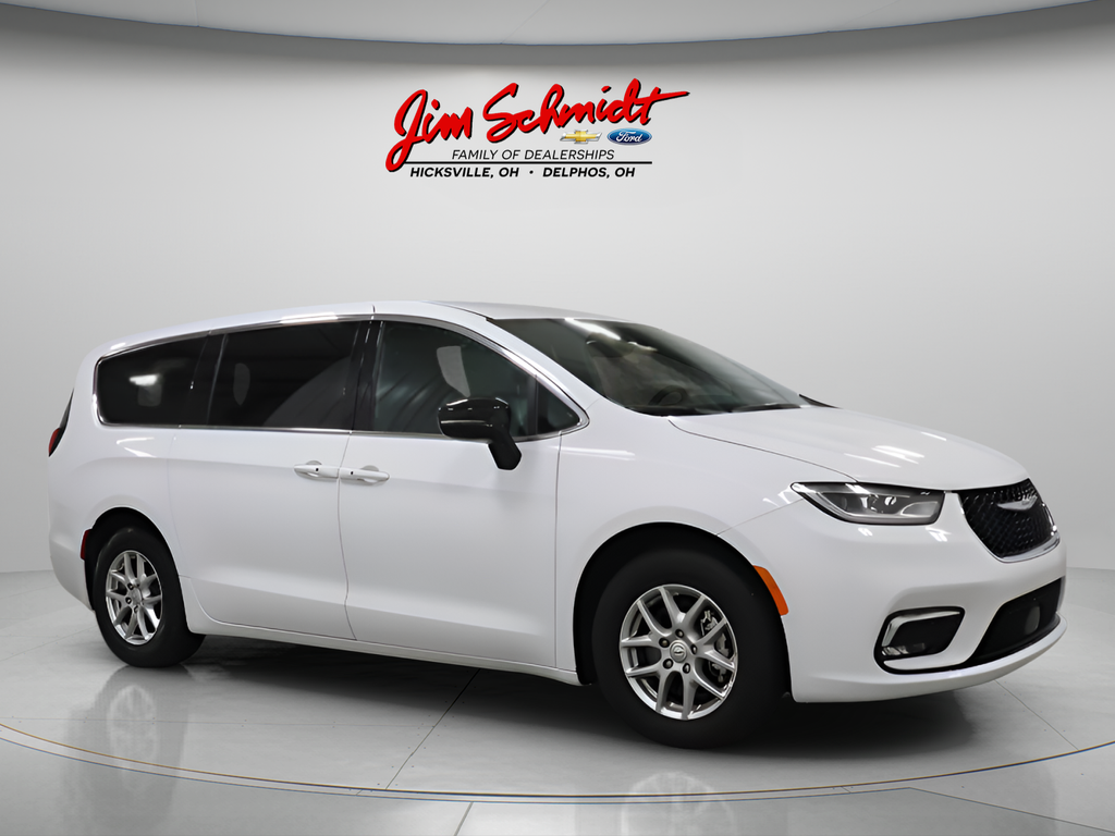 Bright White Clearcoat 2026 Chrysler Pacifica Minivan Front-Wheel Drive 9-Speed Automatic