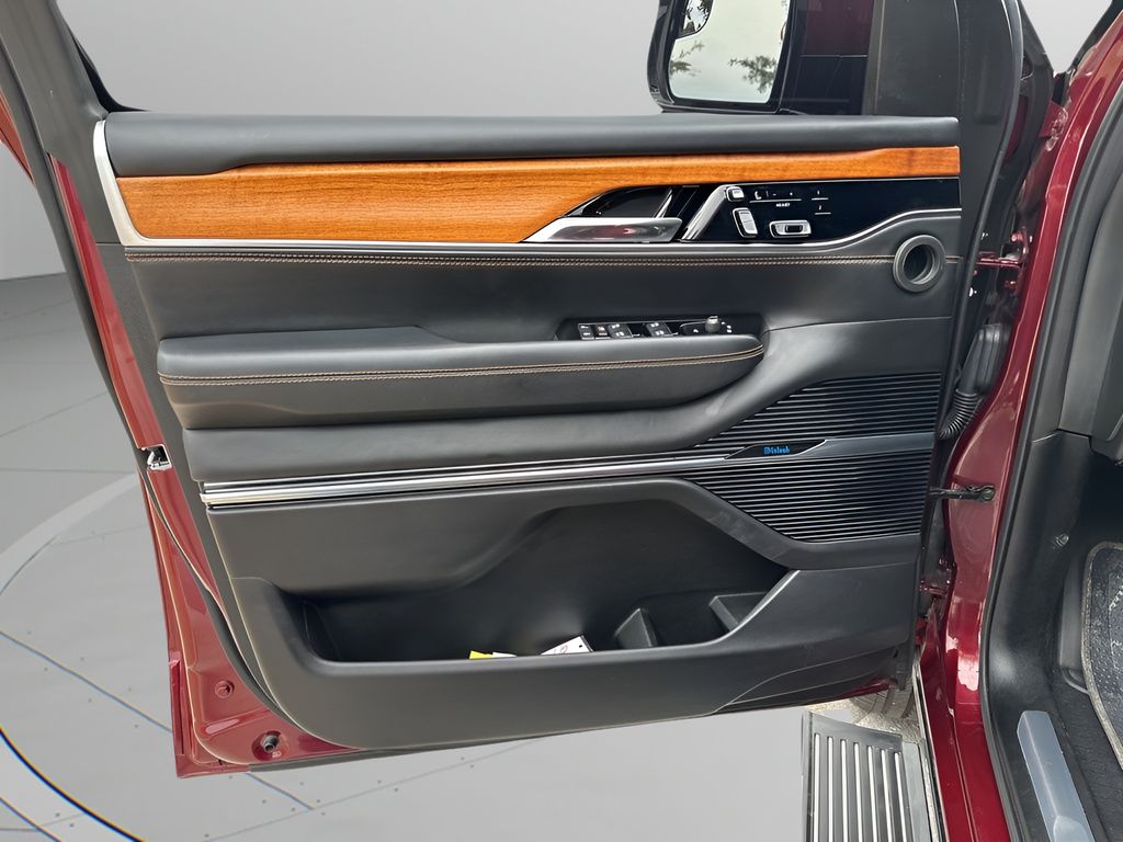 Used Car 2022 Jeep Grand Wagoneer  Series Iii For Sale Under $60,000 In Austin, Texas