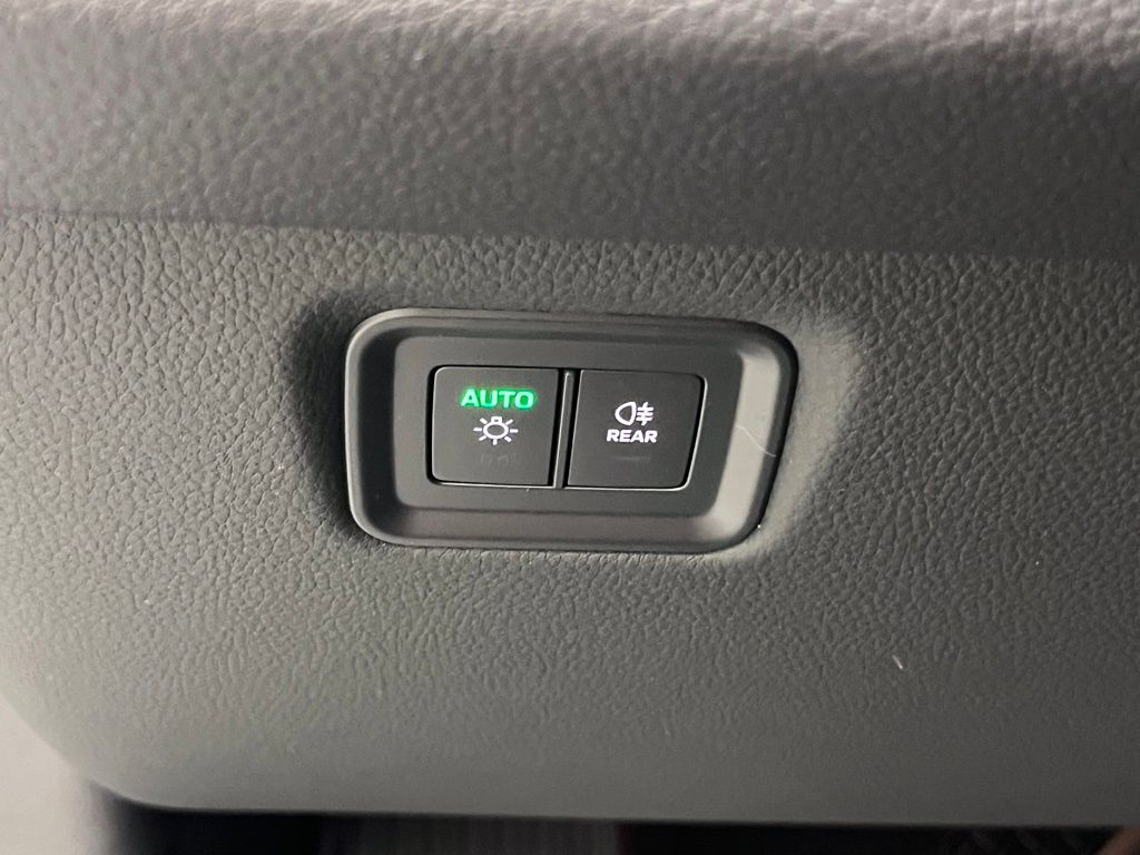 Thumbnail: 2025 Porsche Cayenne - 21