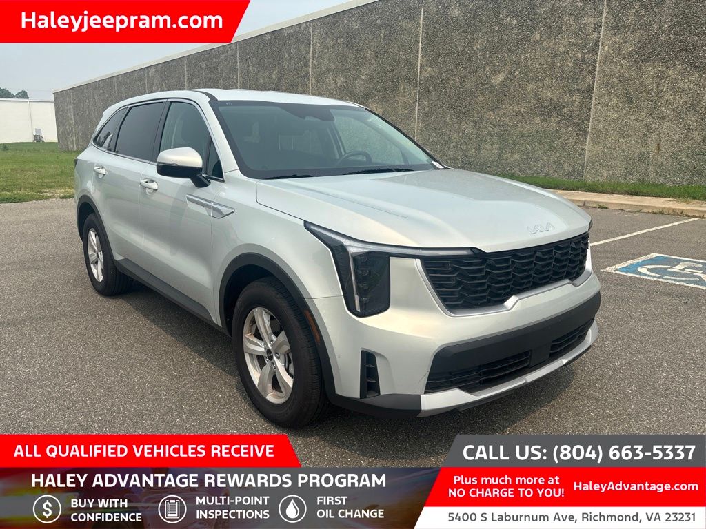 White (Ivory Silver) 2026 Kia Sorento SUV / Crossover Front-Wheel Drive 8-Speed Automatic