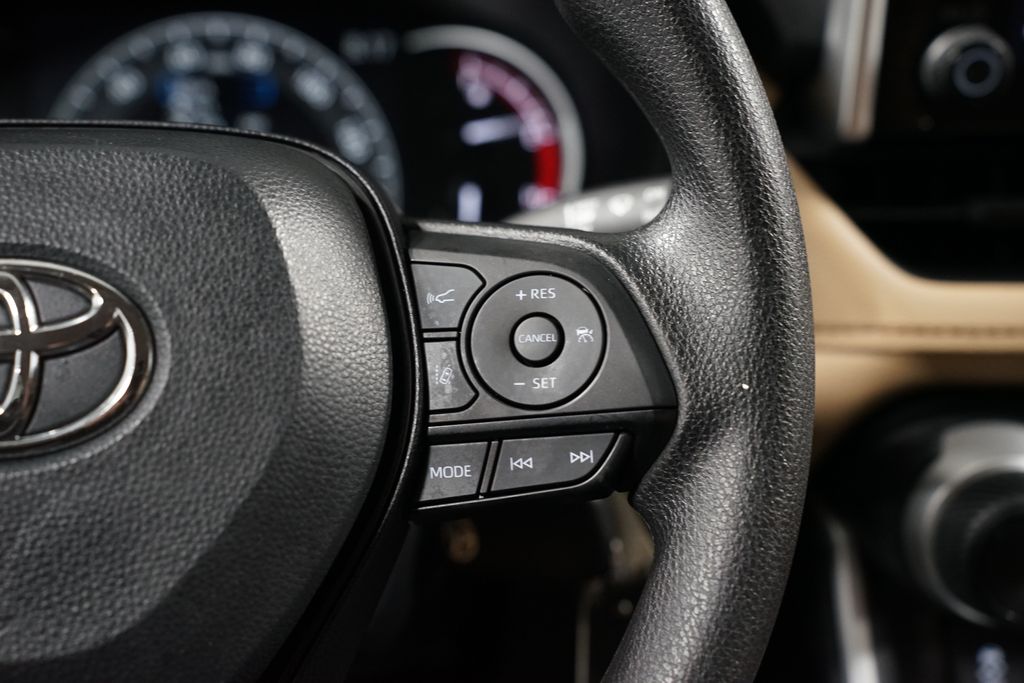 Thumbnail: 2025 Toyota RAV4 - 13