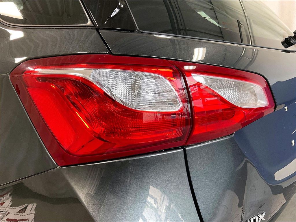 2019 Chevrolet Equinox — photo 34