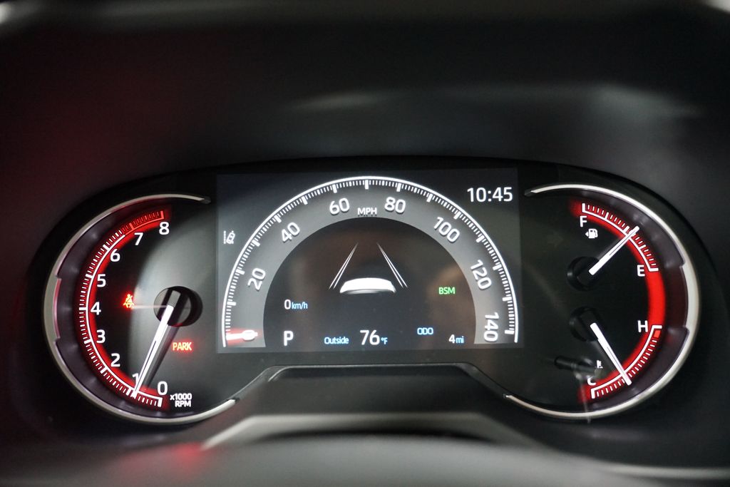 2025 Toyota RAV4 XLE 15
