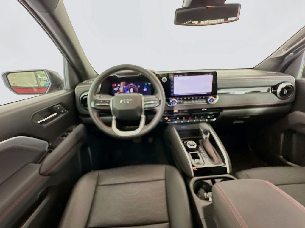 Thumbnail: 2025 Chevrolet Colorado - 21