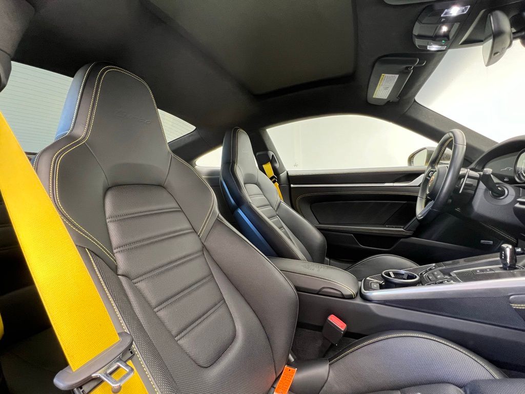 Thumbnail: 2022 Porsche 911 - 18