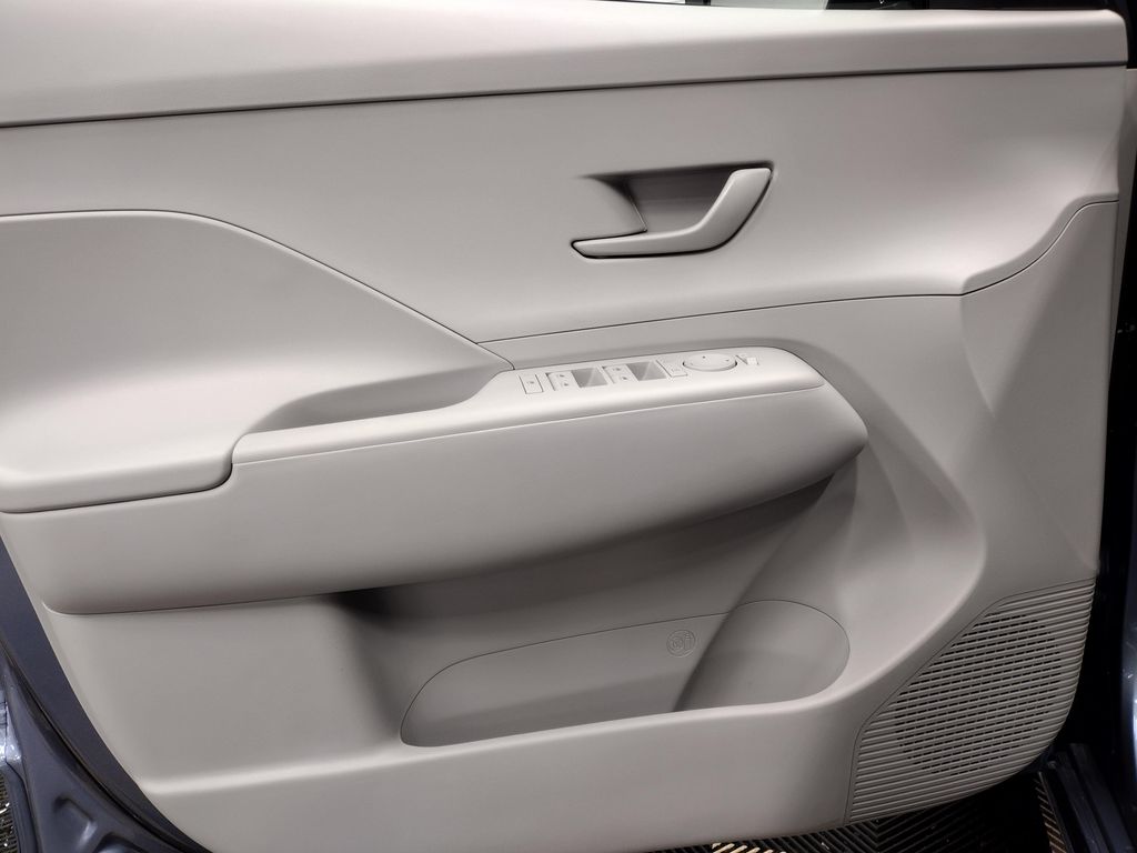 2025 Hyundai Kona Electric SE
