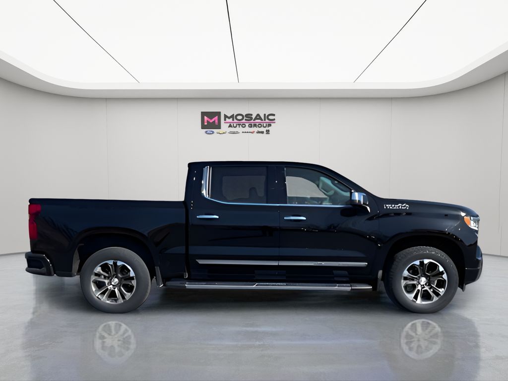 Used 2024 Chevrolet Silverado 1500 High Country with VIN 2GCUDJED4R1163078 for sale in Zumbrota, Minnesota
