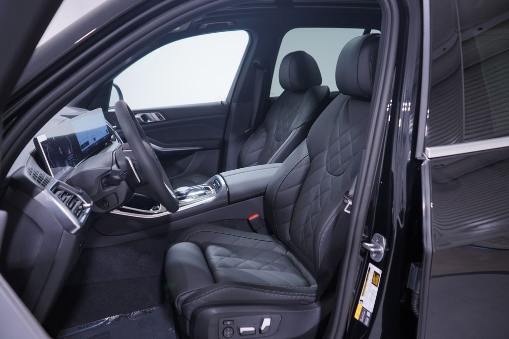 Thumbnail: 2026 BMW X5 - 7