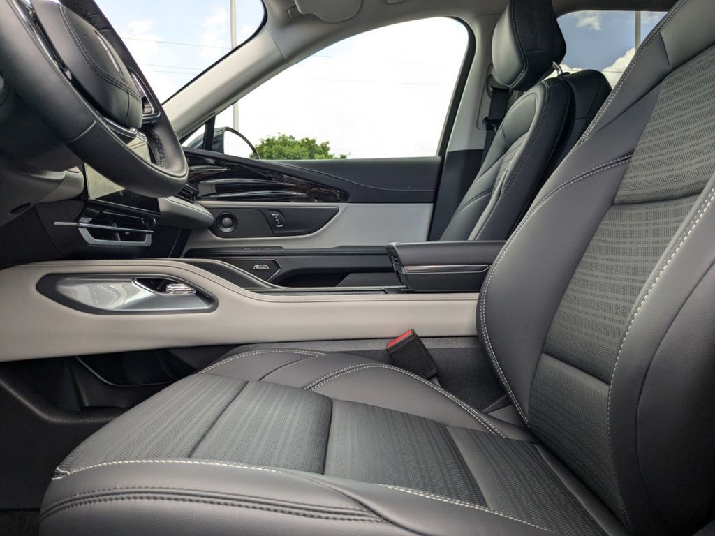 2025 Lincoln Nautilus Reserve