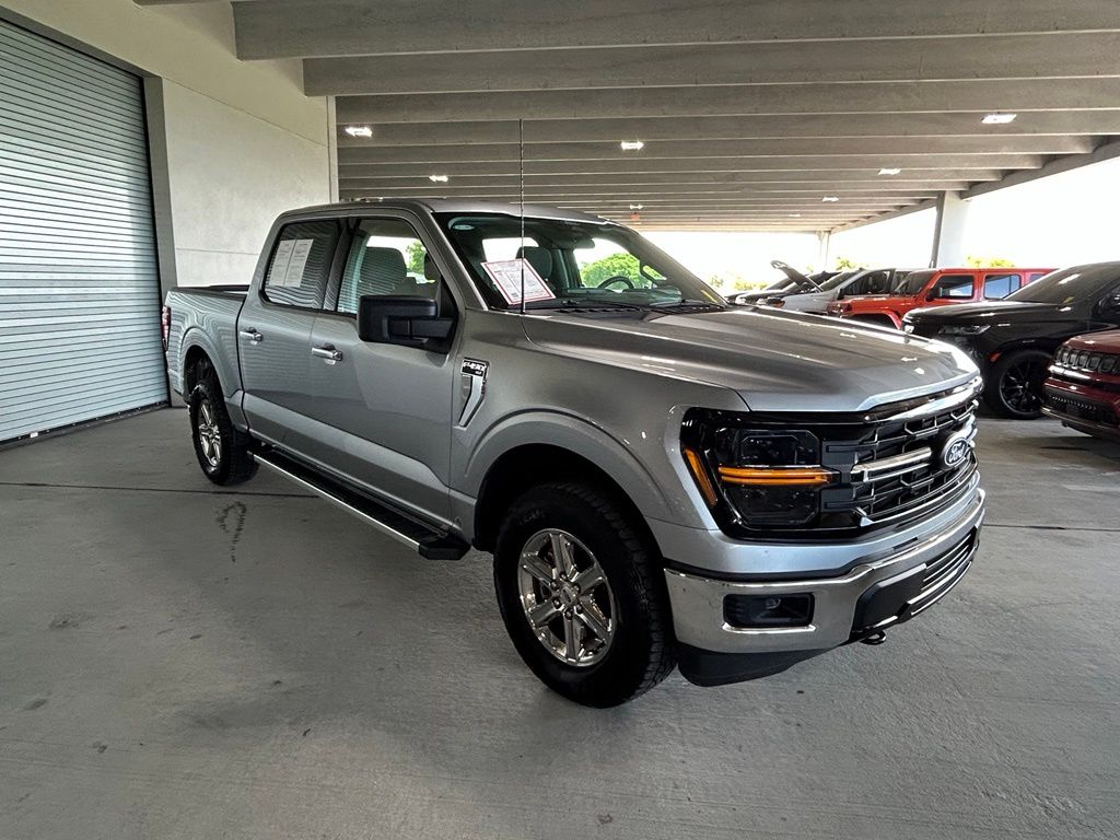 Used 2025 Silver Metallic Ford XLT image 7