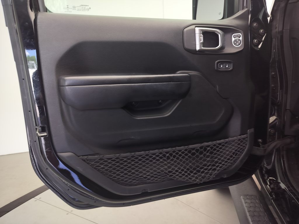 Thumbnail: 2021 Jeep Wrangler - 6