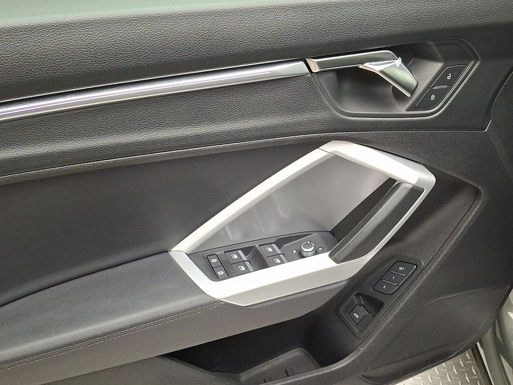 Thumbnail: 2023 Audi Q3 - 12