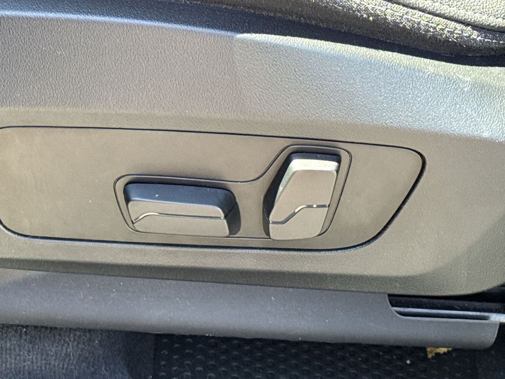 Thumbnail: 2023 BMW X1 - 3