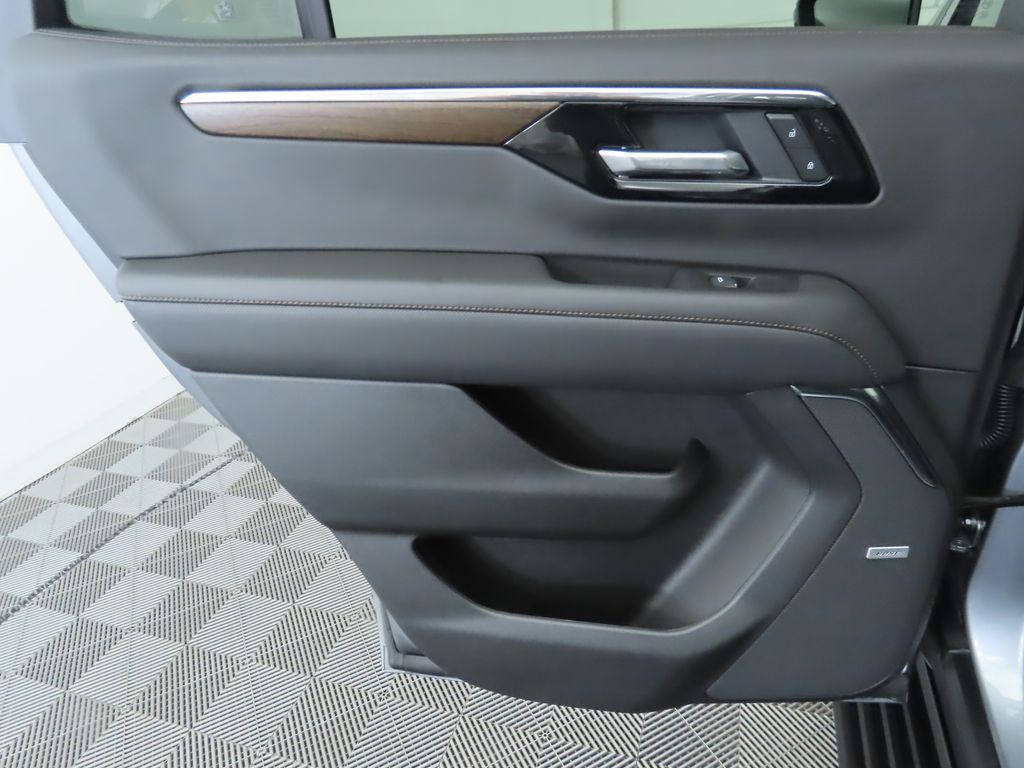 Thumbnail: 2025 Chevrolet Tahoe - 28