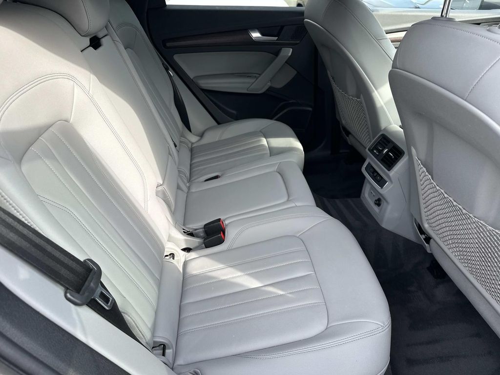 Thumbnail: 2023 Audi Q5 - 24