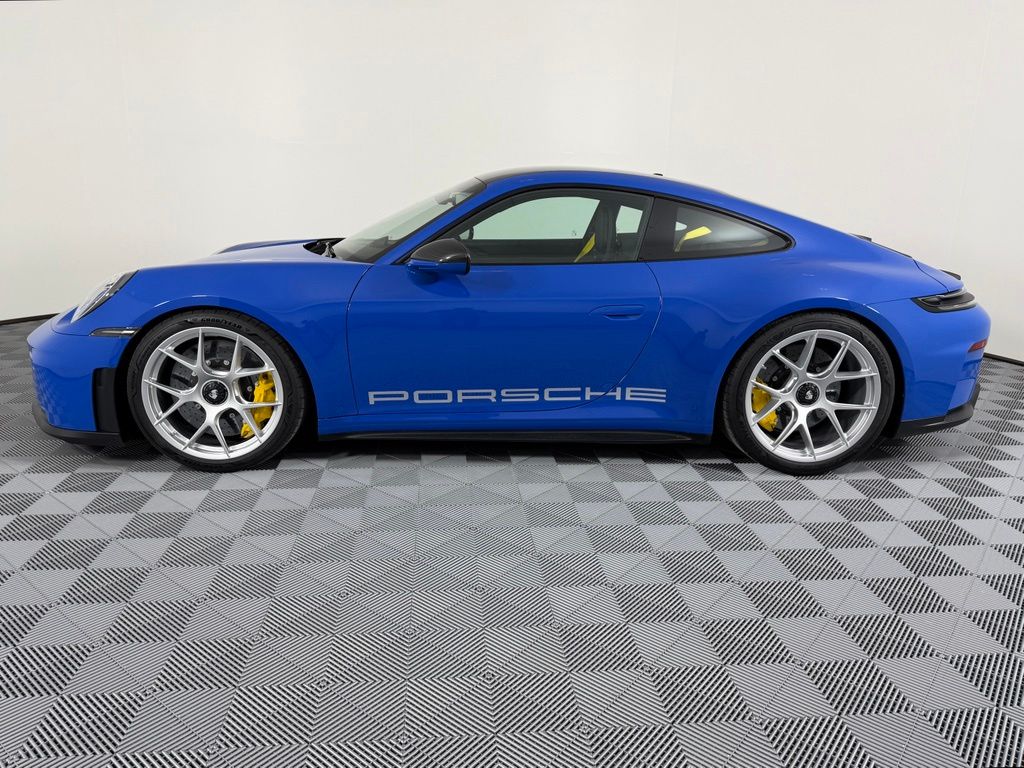 Thumbnail: 2026 Porsche 911 - 2