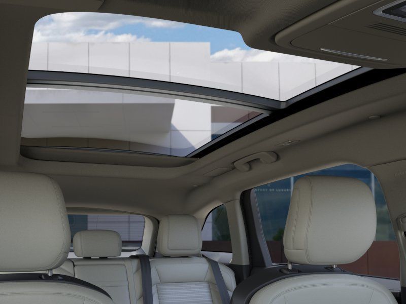 Thumbnail: 2026 Lincoln Nautilus - 22
