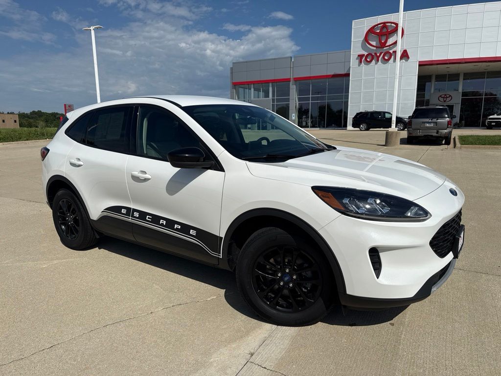 Used 2020 Ford Escape Hybrid SUV