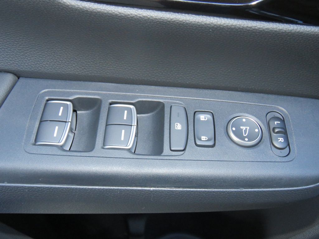 2025 Honda CR-V Sport Touring 26