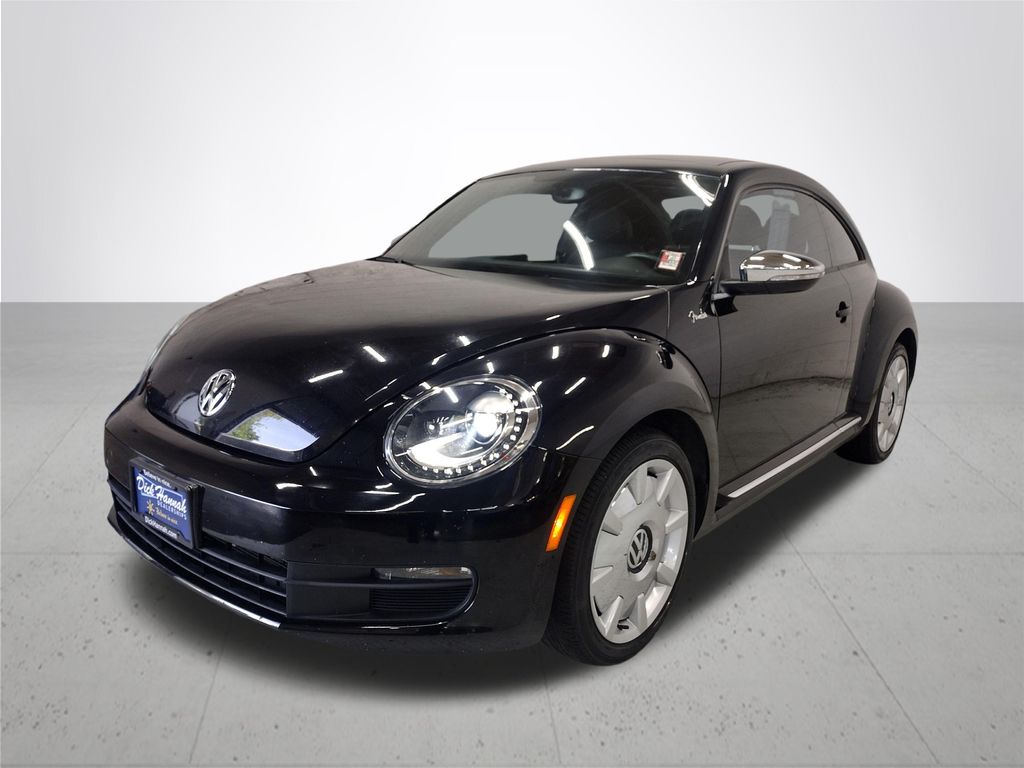 2013 Volkswagen Beetle 2.5L Fender Edition