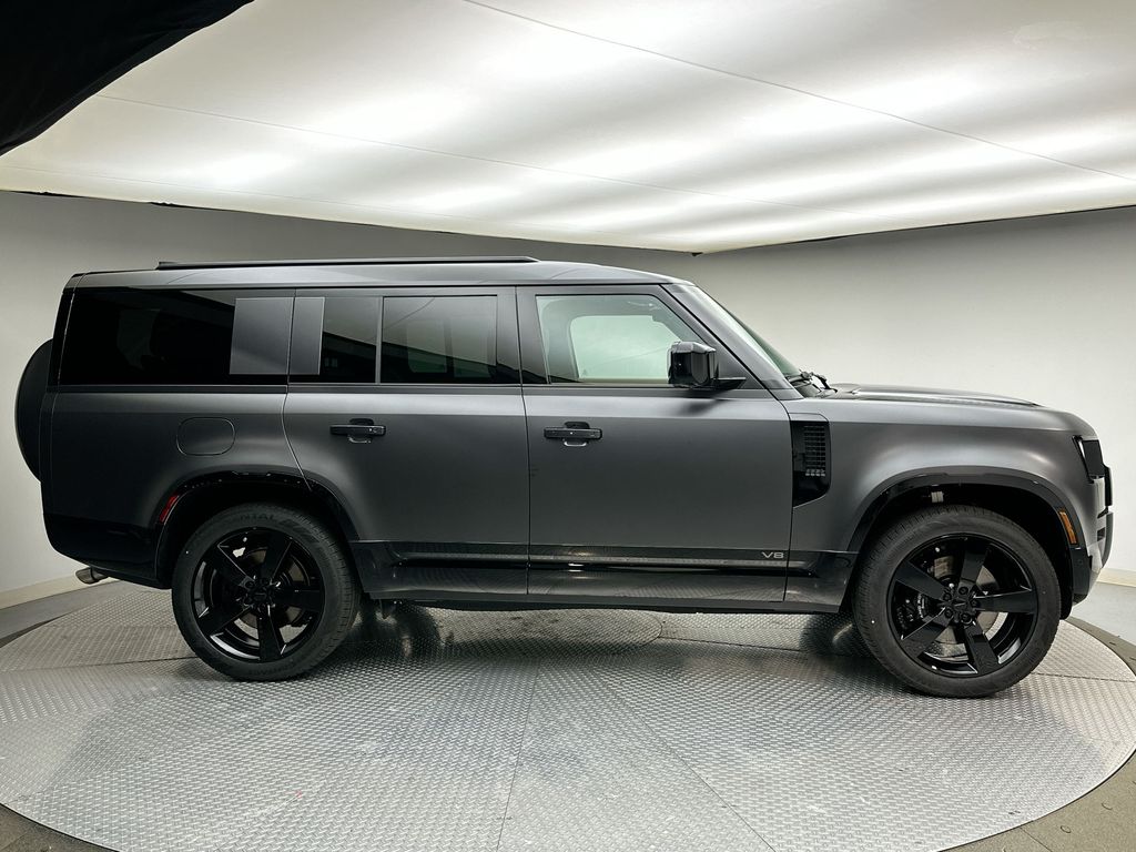 Thumbnail: 2026 Land Rover Defender - 4