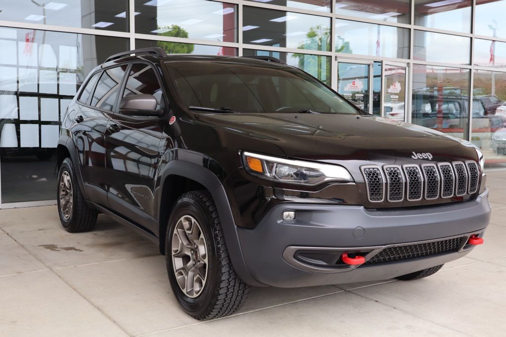 Diamond Black Crystal Pearlcoat 2020 Jeep Cherokee Trailhawk 4WD SUV / Crossover Four-Wheel Drive 9-Speed Automatic