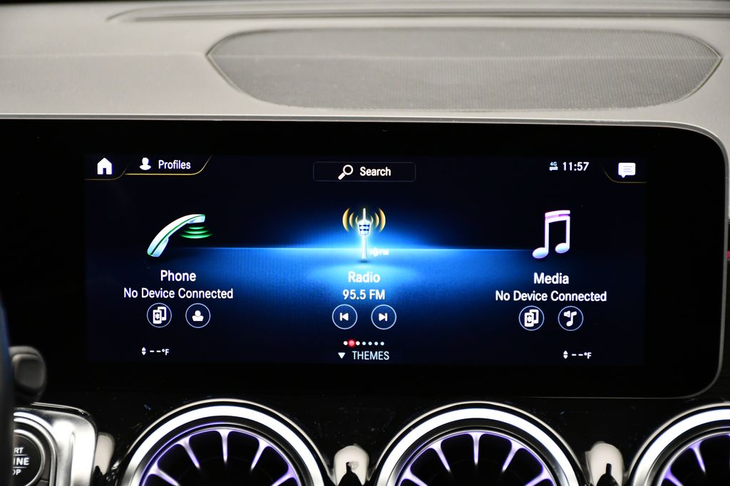 Thumbnail: 2021 Mercedes-Benz GLB - 26