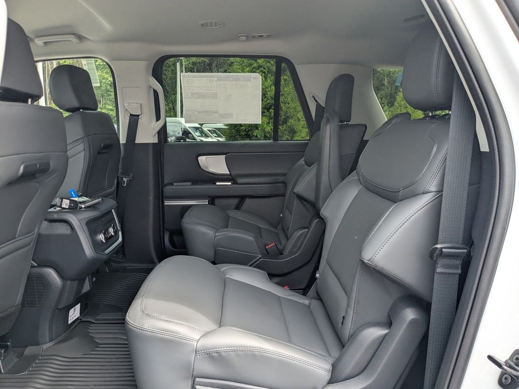 2026 Ford Expedition Max Active MAX