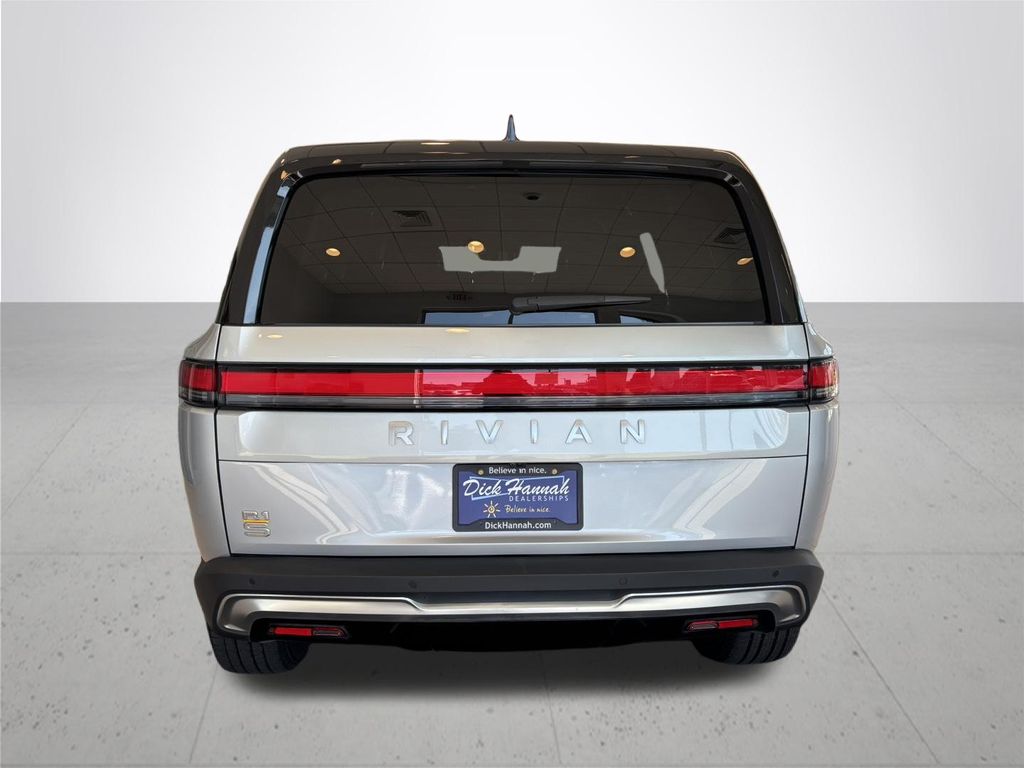 2024 Rivian R1S Adventure