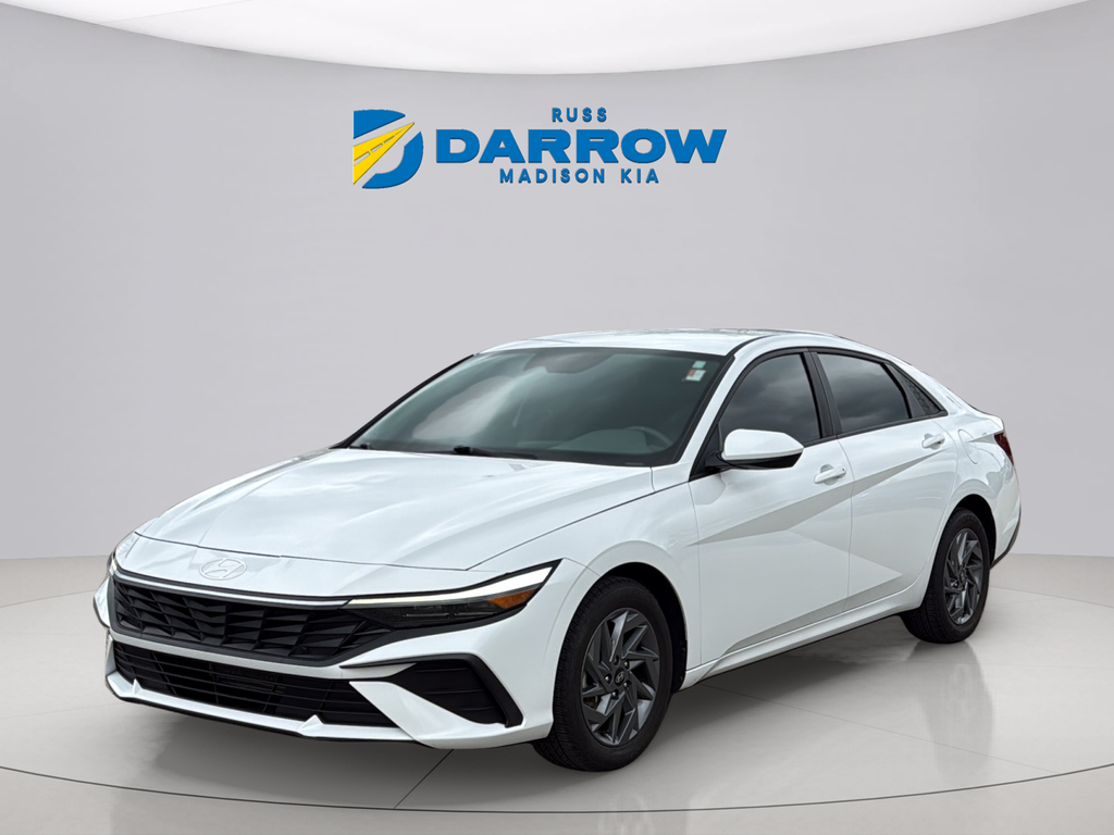  2024 Hyundai Elantra SEL FWD   