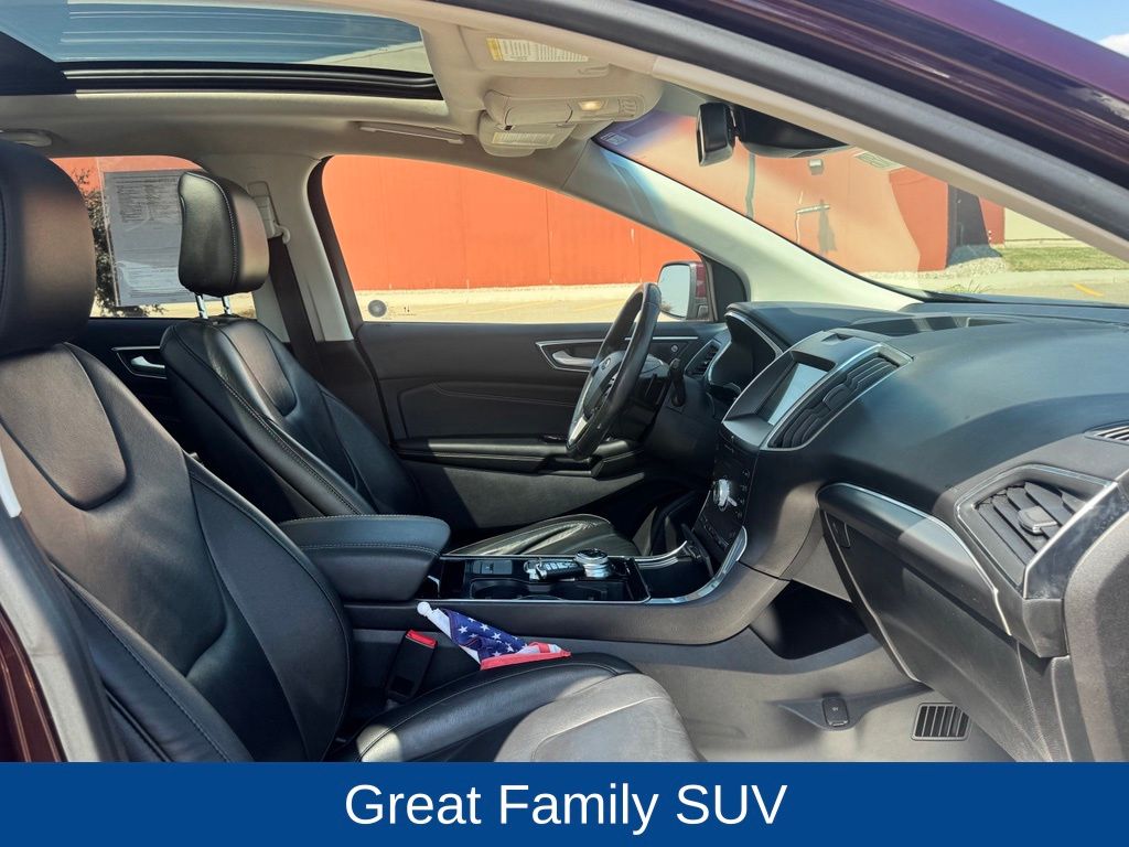 2020 Ford Edge Titanium