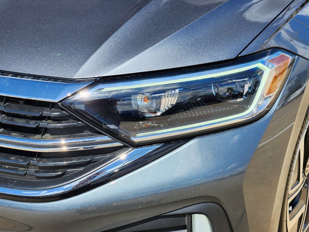 2022 Volkswagen Jetta 1.5T SEL - 8