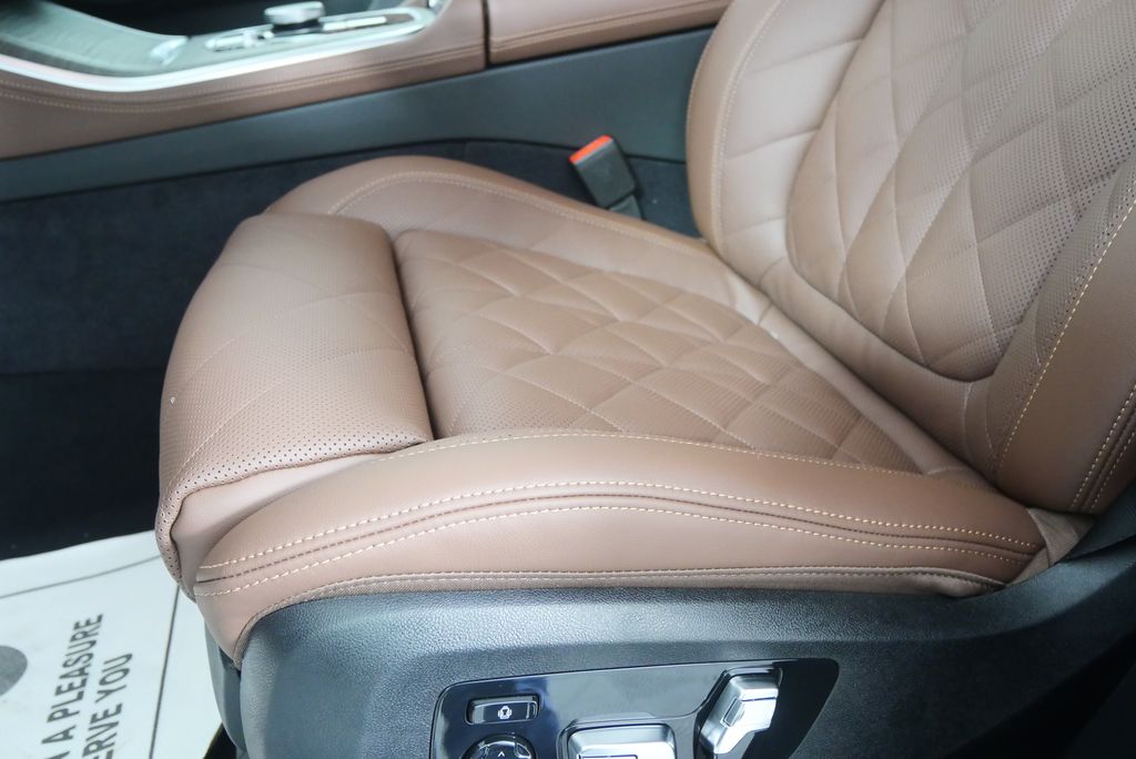 Thumbnail: 2026 BMW X5 - 9